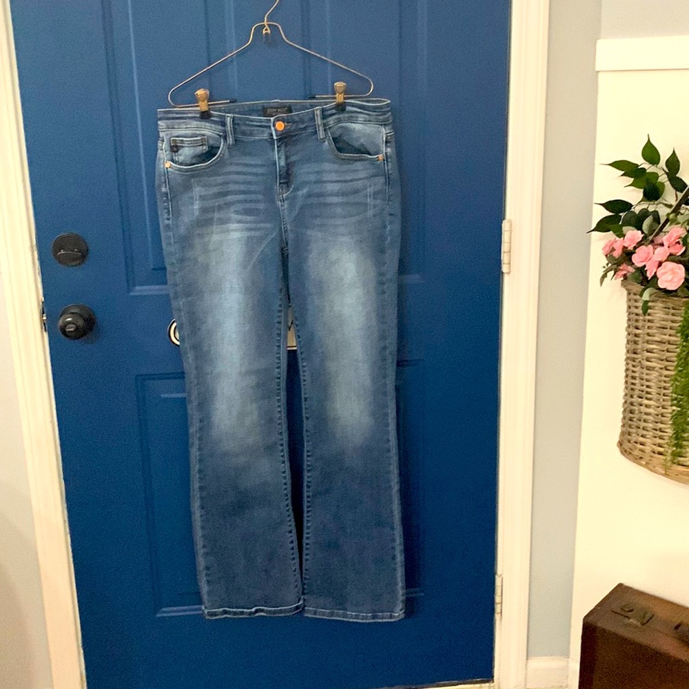 Judy Blue boot cut jeans size 31